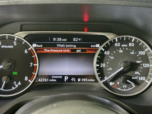 Used 2024 Nissan Rogue S FWD image 13
