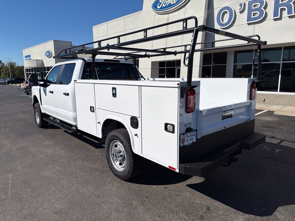 New 2027 Ford F350 XL w/ XL Chrome Package AWD/4WD image 3