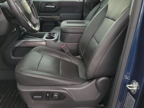 Certified 2020 Chevrolet Silverado 2500 LTZ w/ LTZ Premium Package AWD/4WD image 9