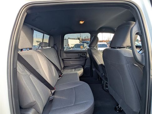 Used 2024 RAM 3500 Tradesman w/ Chrome Appearance Group image 12