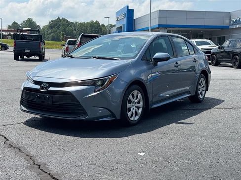 Used 2025 Toyota Corolla LE FWD image 7