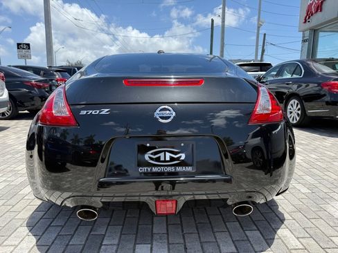 Used 2018 Nissan 370Z Touring image 7