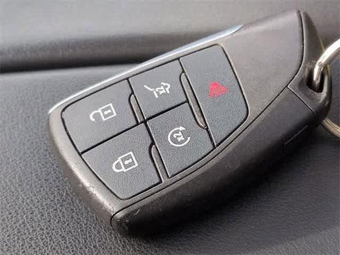 Used 2021 Buick Envision Essence w/ Sport Touring Package image 33