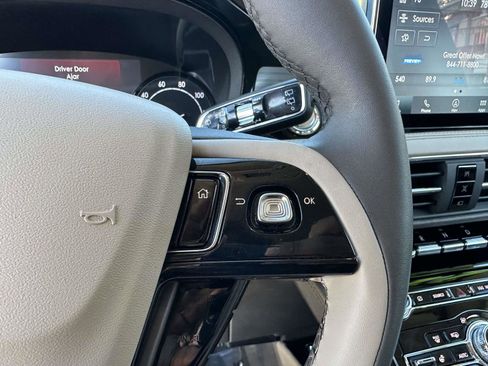 Used 2022 Lincoln Corsair Standard w/ Equipment Group 101A image 26