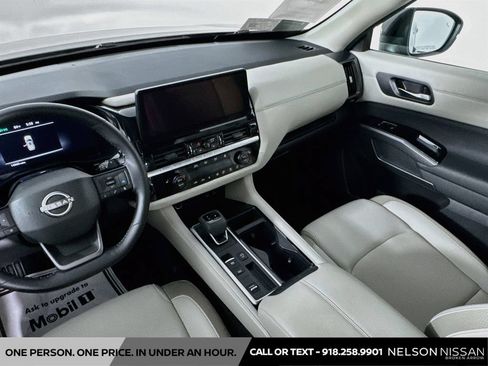 Certified 2026 Nissan Pathfinder SL FWD image 22