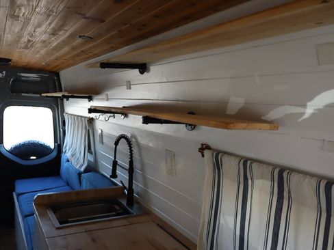 Used 2022 Mercedes-Benz Sprinter 2500 w/ Parking Package image 19