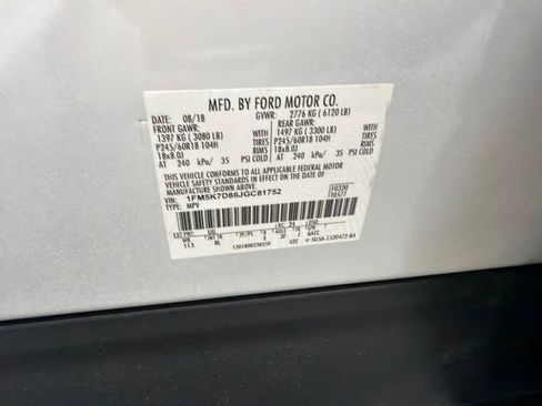 Used 2018 Ford Explorer XLT FWD image 31