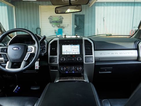 Used 2019 Ford F250 Lariat w/ Lariat Value Package AWD/4WD image 10