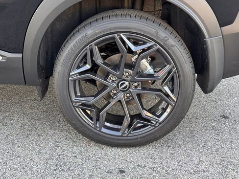 New 2026 Nissan Kicks SR w/ Cold Weather Package image 8