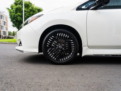 Certified 2025 Nissan Leaf SV Plus FWD image 7