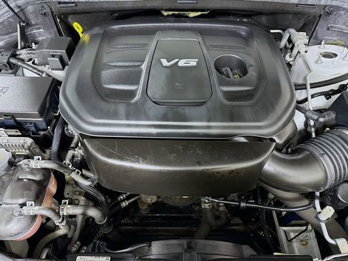 Used 2018 Jeep Grand Cherokee Limited AWD/4WD image 35