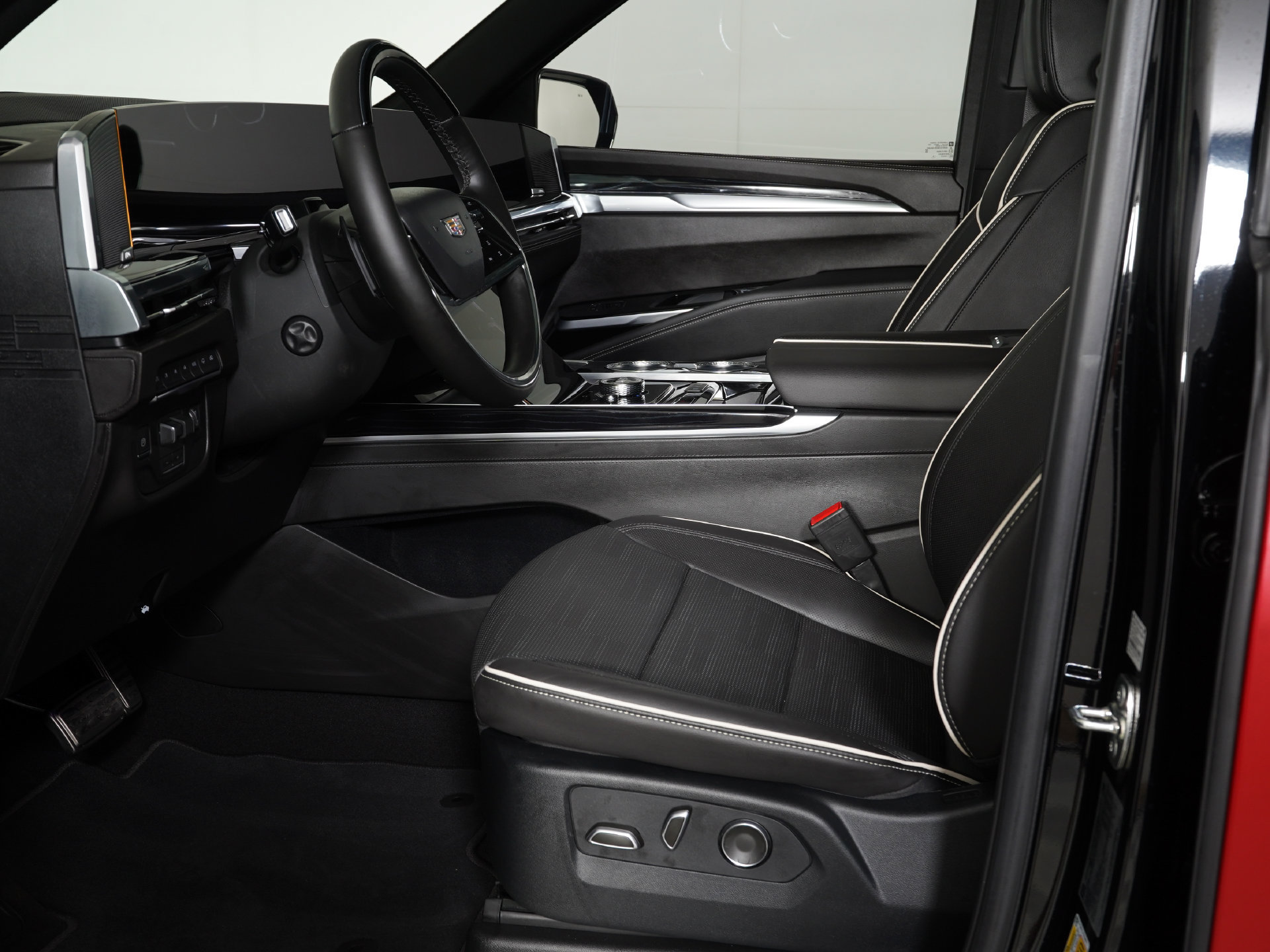 Used 2026 Cadillac Escalade Sport w/ Touring Package AWD/4WD image 16