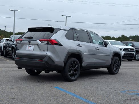 New 2025 Toyota RAV4 LE image 5