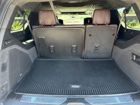 Used 2022 Cadillac Escalade ESV Sport Platinum w/ Heavy-Duty Trailer Package AWD/4WD image 3