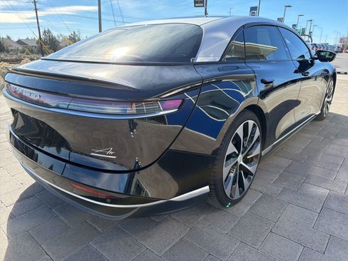 Used 2022 Lucid Air Grand Touring image 2