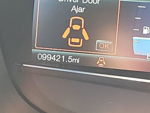 Used 2016 Ford Explorer XLT w/ Equipment Group 202A image 9