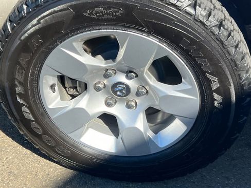 Used 2023 RAM 1500 Big Horn image 17