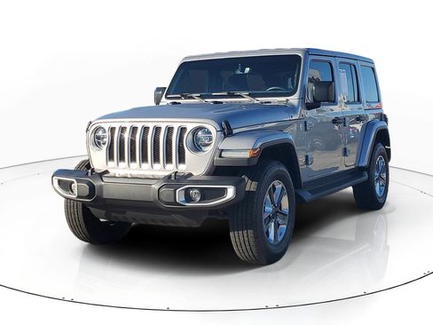 Used 2021 Jeep Wrangler Unlimited Sahara image 3