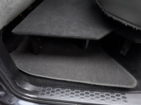 Used 2015 RAM 1500 Classic SLT w/ Luxury Group image 30