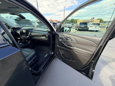 Used 2021 Chevrolet Traverse Premier w/ Redline Edition AWD/4WD image 27