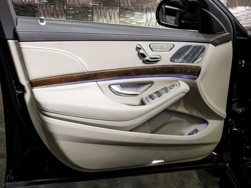 Used 2015 Mercedes-Benz S 550 Sedan image 43