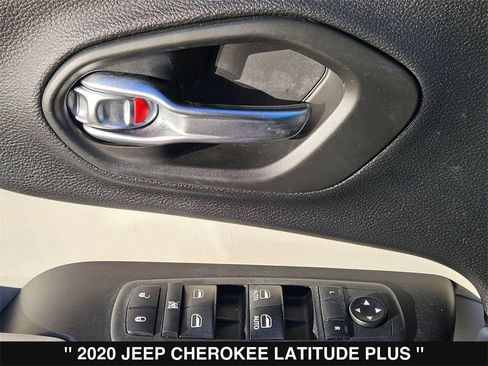 Used 2020 Jeep Cherokee Latitude Plus w/ Cold Weather Group image 15