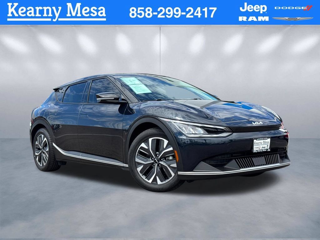 Used 2023 Kia EV6 Light RWD image 1