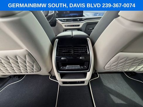 Certified 2023 BMW X7 M60i AWD/4WD image 19