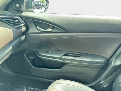 Used 2019 Honda Insight Touring image 19