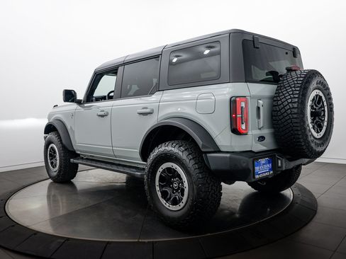 Used 2022 Ford Bronco Outer Banks w/ Sasquatch Package AWD/4WD image 5