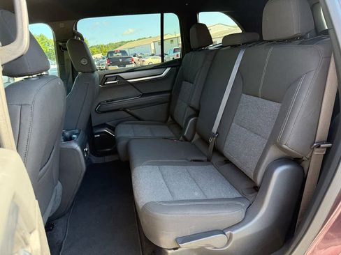 Used 2025 GMC Acadia Elevation image 5