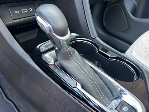 Used 2023 Buick Encore GX Essence w/ Experience Buick Package image 32