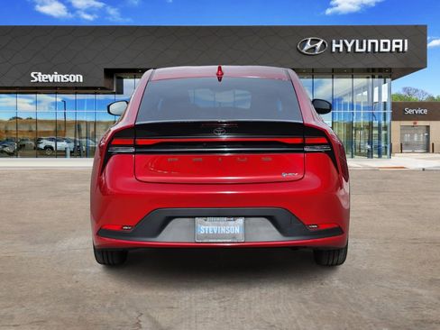 Used 2024 Toyota Prius Limited image 3