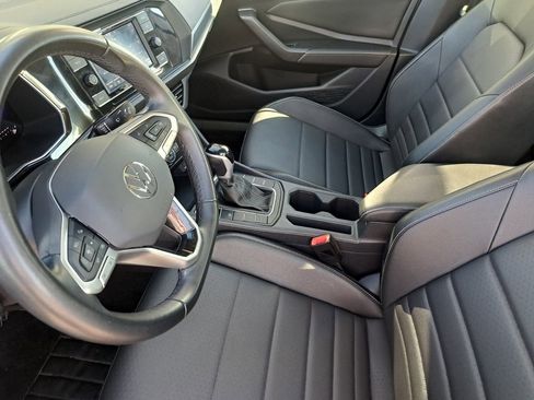 Used 2024 Volkswagen Jetta SE image 19