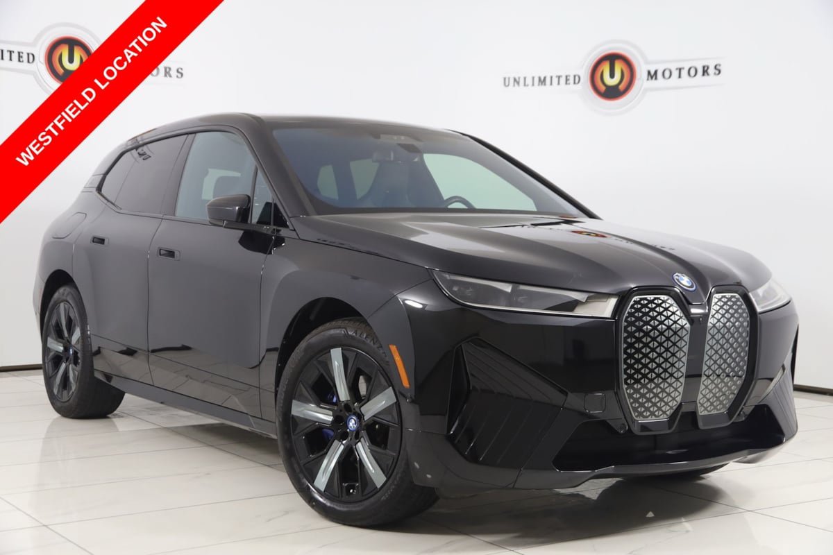 Used 2023 BMW iX xDrive50 w/ Sport Package AWD/4WD image 1