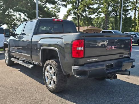 Certified 2017 GMC Sierra 2500 Denali w/ Duramax Plus Package AWD/4WD image 5