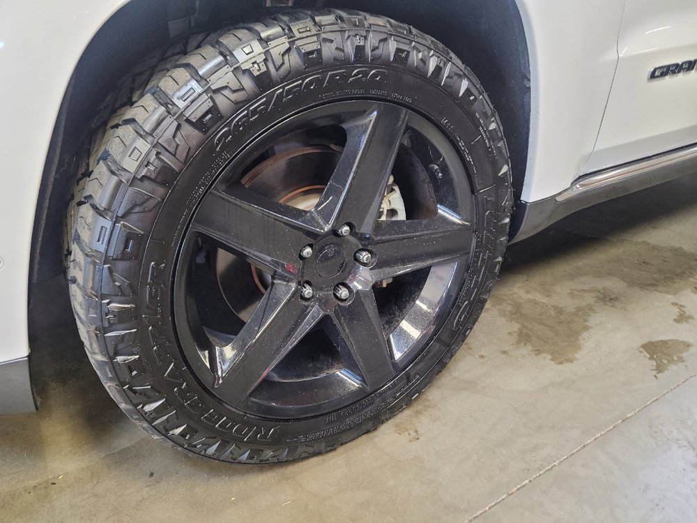 Used 2020 Jeep Grand Cherokee Summit AWD/4WD image 31