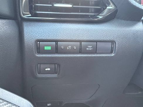 Used 2023 Nissan Sentra SV FWD image 29