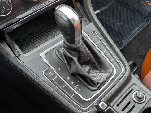 Used 2019 Volkswagen Golf Alltrack S image 30