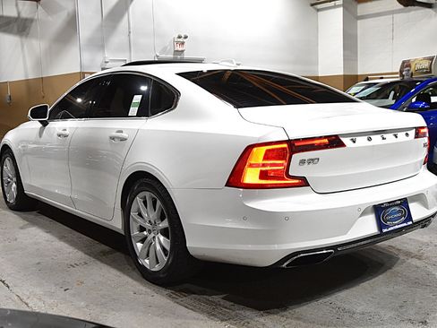 Used 2017 Volvo S90 T6 Momentum w/ Vision Package image 11