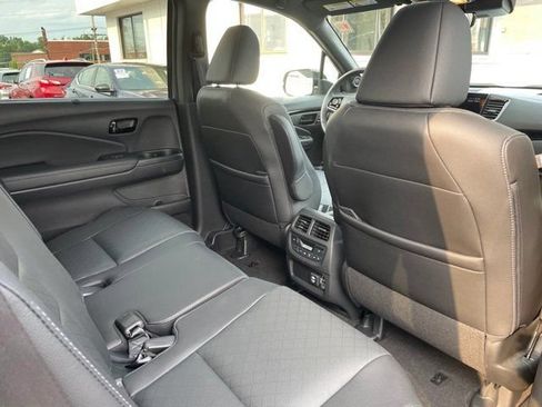 Used 2022 Honda Passport Elite image 12