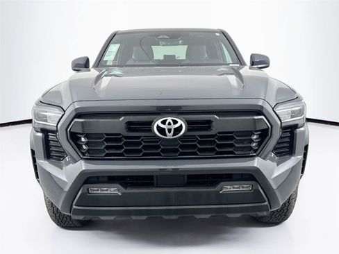 Certified 2025 Toyota Tacoma TRD Off-Road image 8