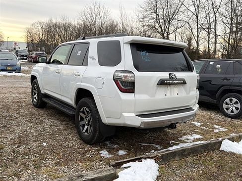 Certified 2024 Toyota 4Runner TRD Off-Road image 2