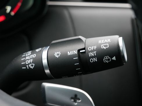 Used 2023 Land Rover Range Rover SE image 21