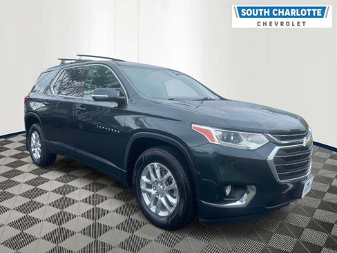 Used 2021 Chevrolet Traverse LT AWD/4WD image 3