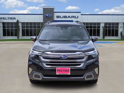 Used 2025 Subaru Forester Limited AWD/4WD image 2
