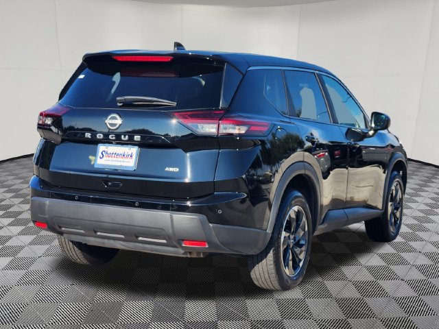 Used 2025 Nissan Rogue SV AWD/4WD image 5
