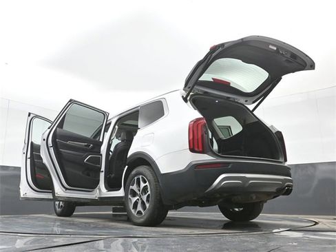 Used 2020 Kia Telluride EX image 56
