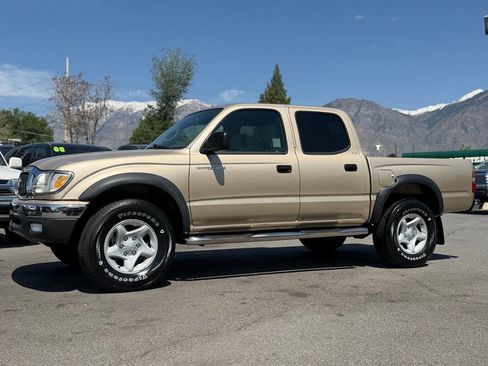 Used 2004 Toyota Tacoma PreRunner RWD image 1