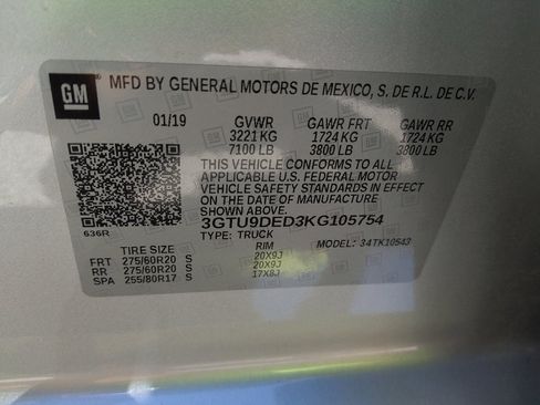 Used 2019 GMC Sierra 1500 SLT w/ SLT Premium Plus Package AWD/4WD image 33